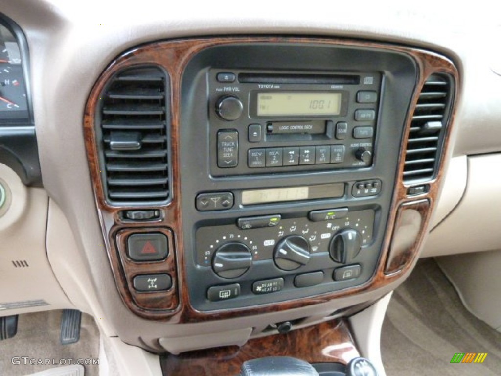 1998 Toyota Land Cruiser Standard Land Cruiser Model Controls Photo #54539157