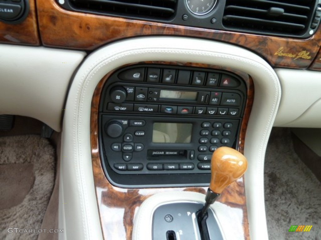 2000 Jaguar XJ Vanden Plas Controls Photo #54539509