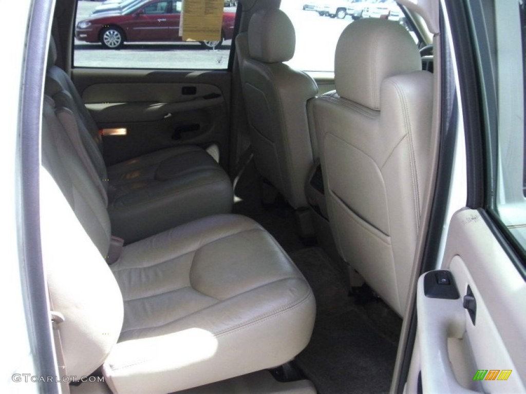 Tan/Neutral Interior 2003 Chevrolet Suburban 1500 LT Photo #54539901
