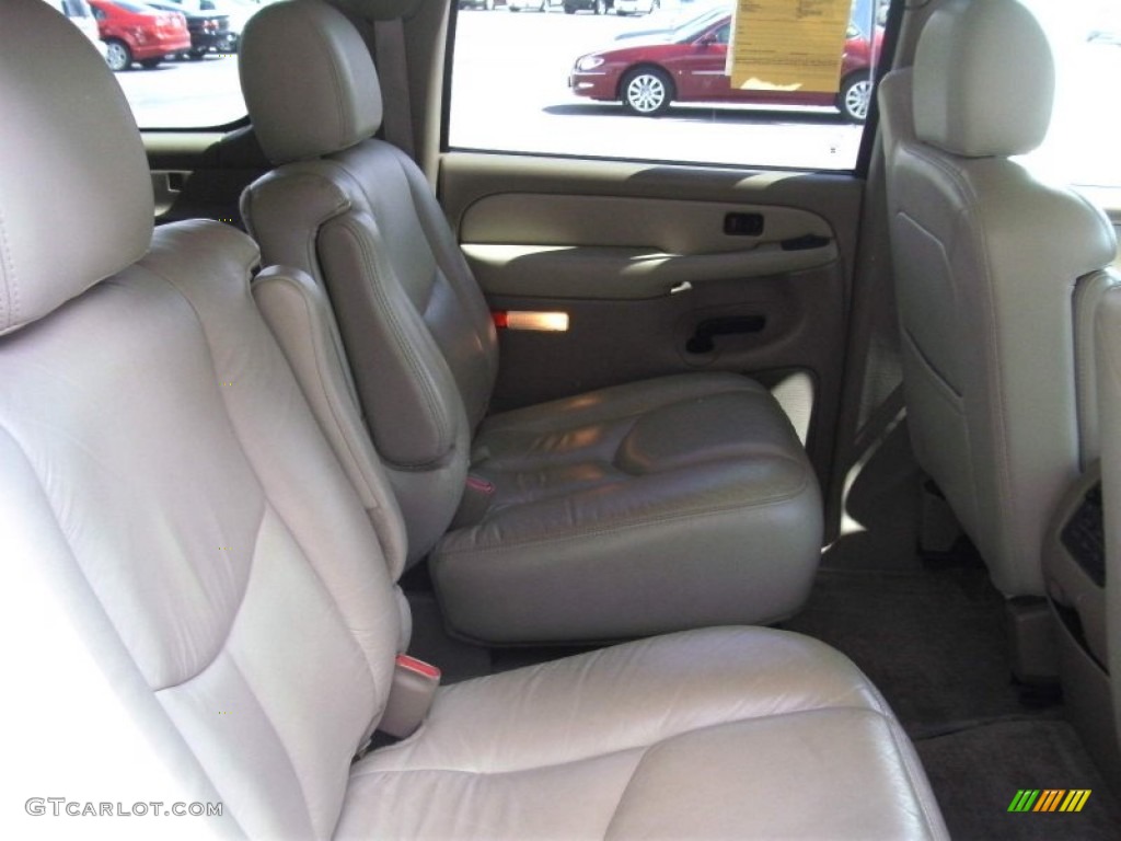 Tan/Neutral Interior 2003 Chevrolet Suburban 1500 LT Photo #54539910