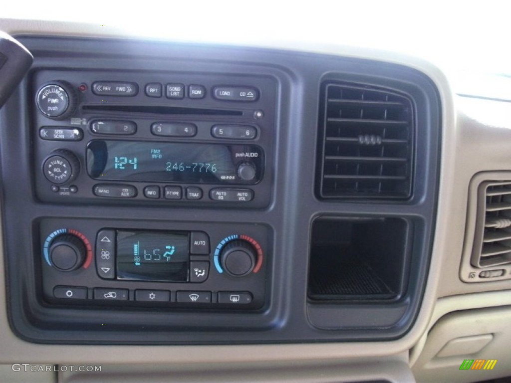 2003 Chevrolet Suburban 1500 LT Audio System Photo #54539989