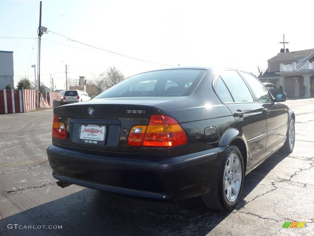 2004 3 Series 325i Sedan - Jet Black / Black photo #3