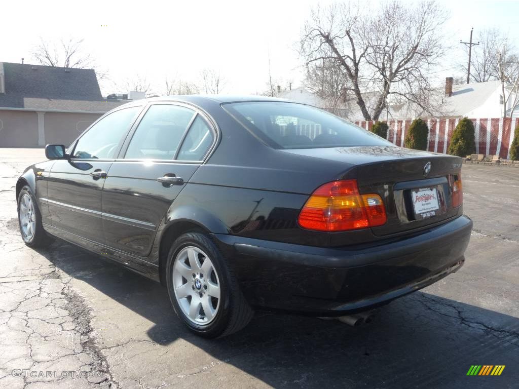 2004 3 Series 325i Sedan - Jet Black / Black photo #4
