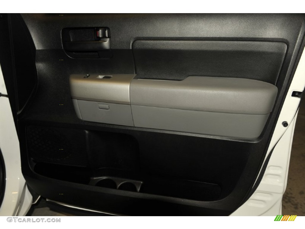 2007 Tundra SR5 CrewMax - Super White / Graphite Gray photo #37