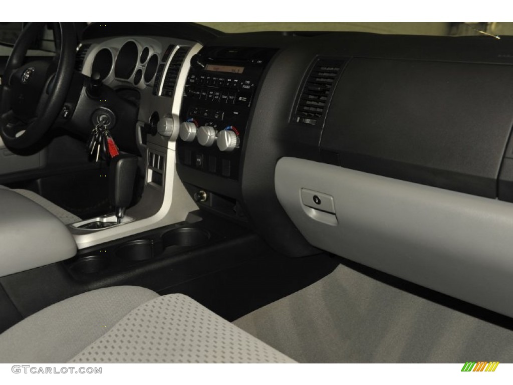 2007 Tundra SR5 CrewMax - Super White / Graphite Gray photo #38