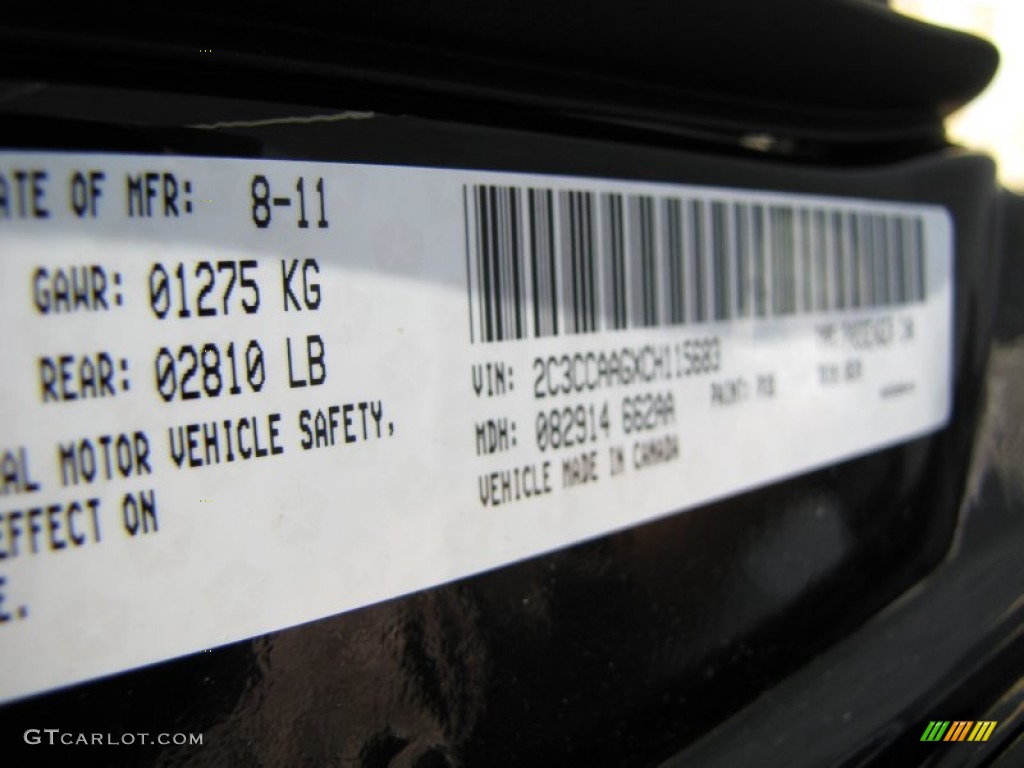 2012 300  - Gloss Black / Black photo #12