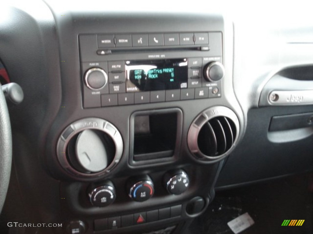 2011 Wrangler Sport 4x4 - Mango Tango Pearl / Black photo #21