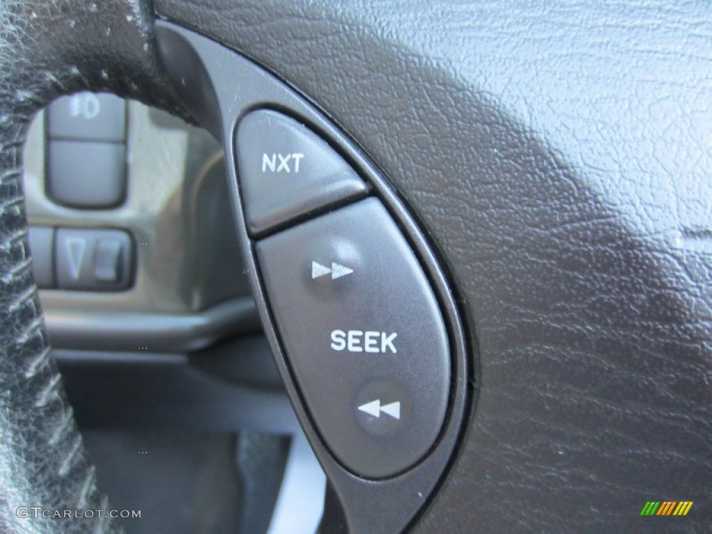 2003 Saab 9-3 SE Convertible Controls Photo #54555066