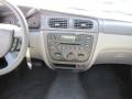 Vibrant White - Taurus SES Sedan Photo No. 9