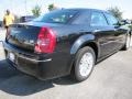 Brilliant Black Crystal Pearl - 300 Touring Photo No. 3