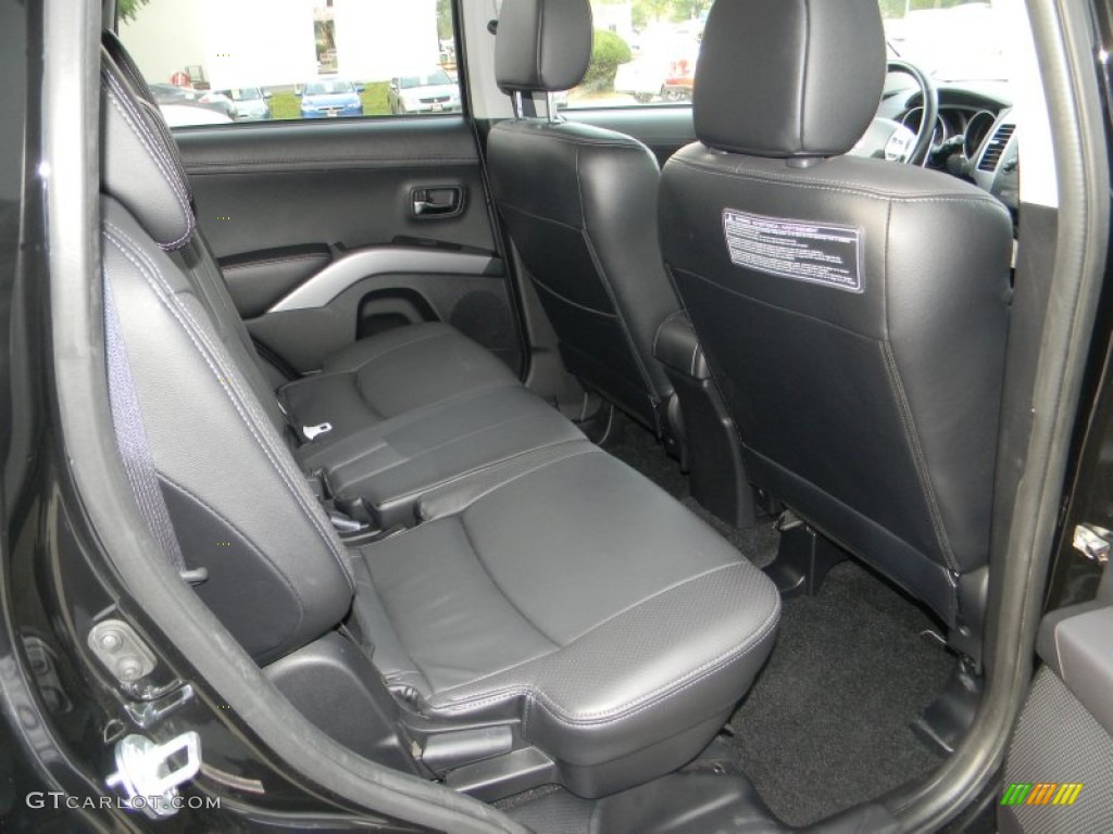 Black Interior 2010 Mitsubishi Outlander XLS 4WD Photo #54556410