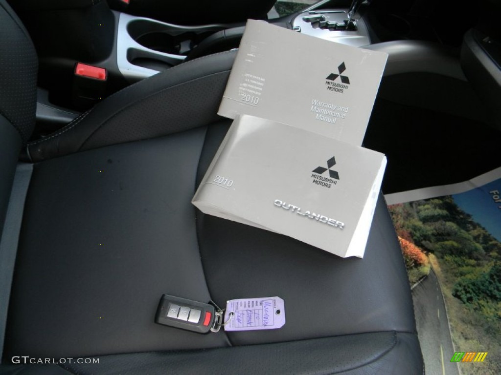 2010 Mitsubishi Outlander XLS 4WD Books/Manuals Photos
