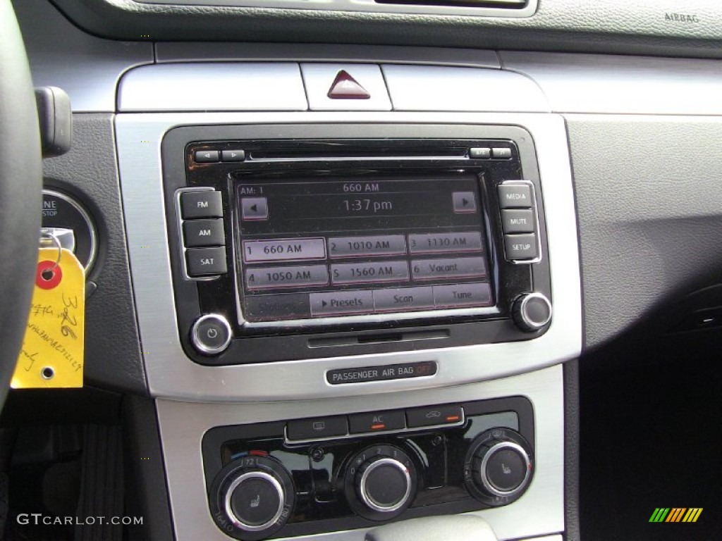 2010 Volkswagen CC Luxury Controls Photo #54557031