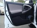 Super White - RAV4 4WD Photo No. 10