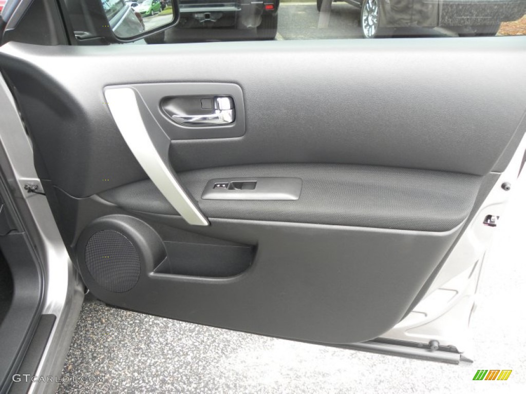 2011 Rogue SV - Platinum Graphite / Black photo #9