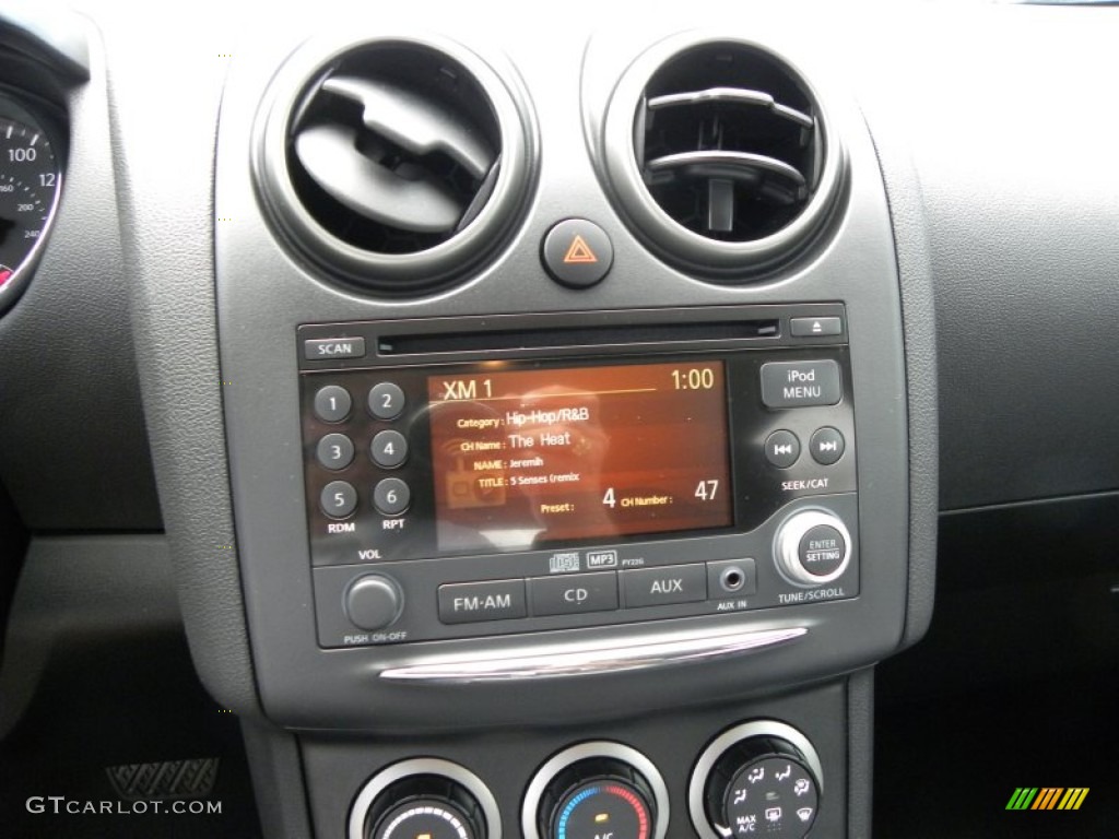 2011 Rogue SV - Platinum Graphite / Black photo #20