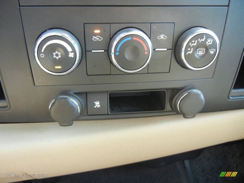 2007 Chevrolet Silverado 1500 LT Crew Cab Controls Photo #54560760