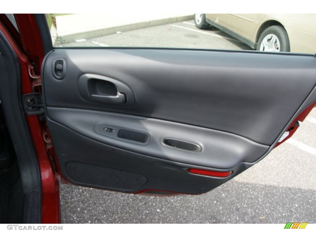 2003 Dodge Intrepid SE Door Panel Photos