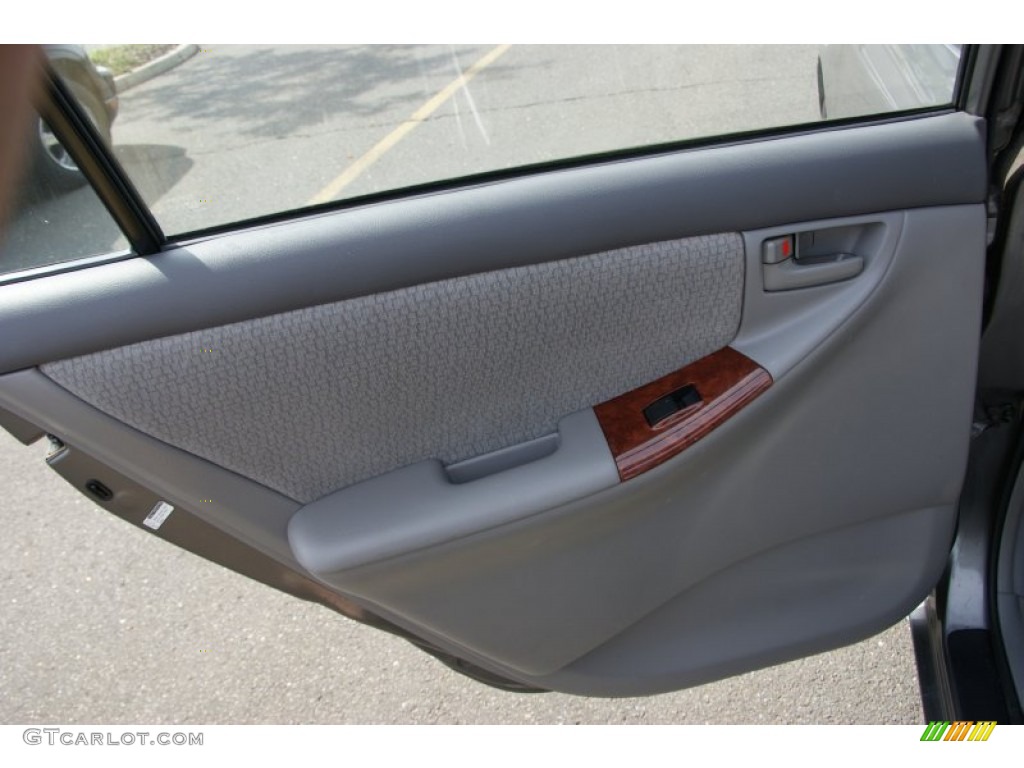 2004 Toyota Corolla LE Light Gray Door Panel Photo #54563820