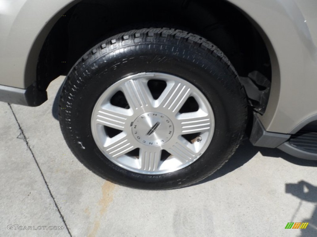 2004 Lincoln Aviator Luxury Wheel Photo #54566175