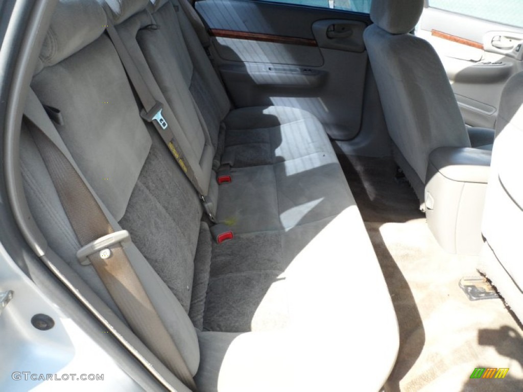 2004 Impala LS - Galaxy Silver Metallic / Medium Gray photo #23