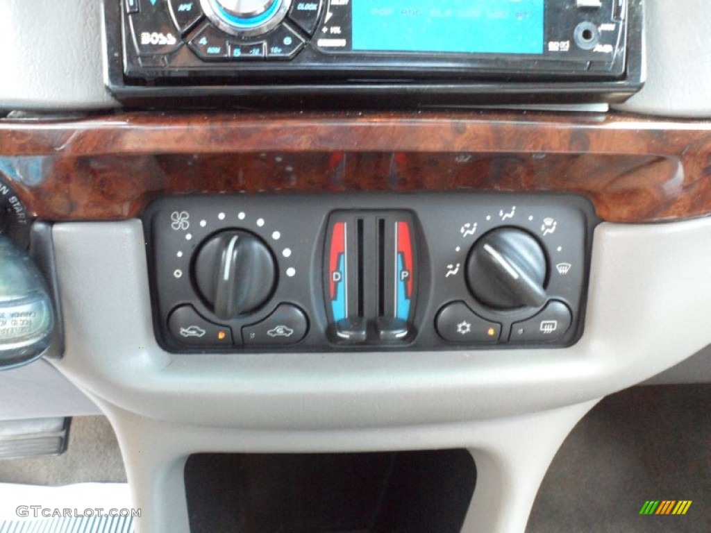 2004 Impala LS - Galaxy Silver Metallic / Medium Gray photo #34