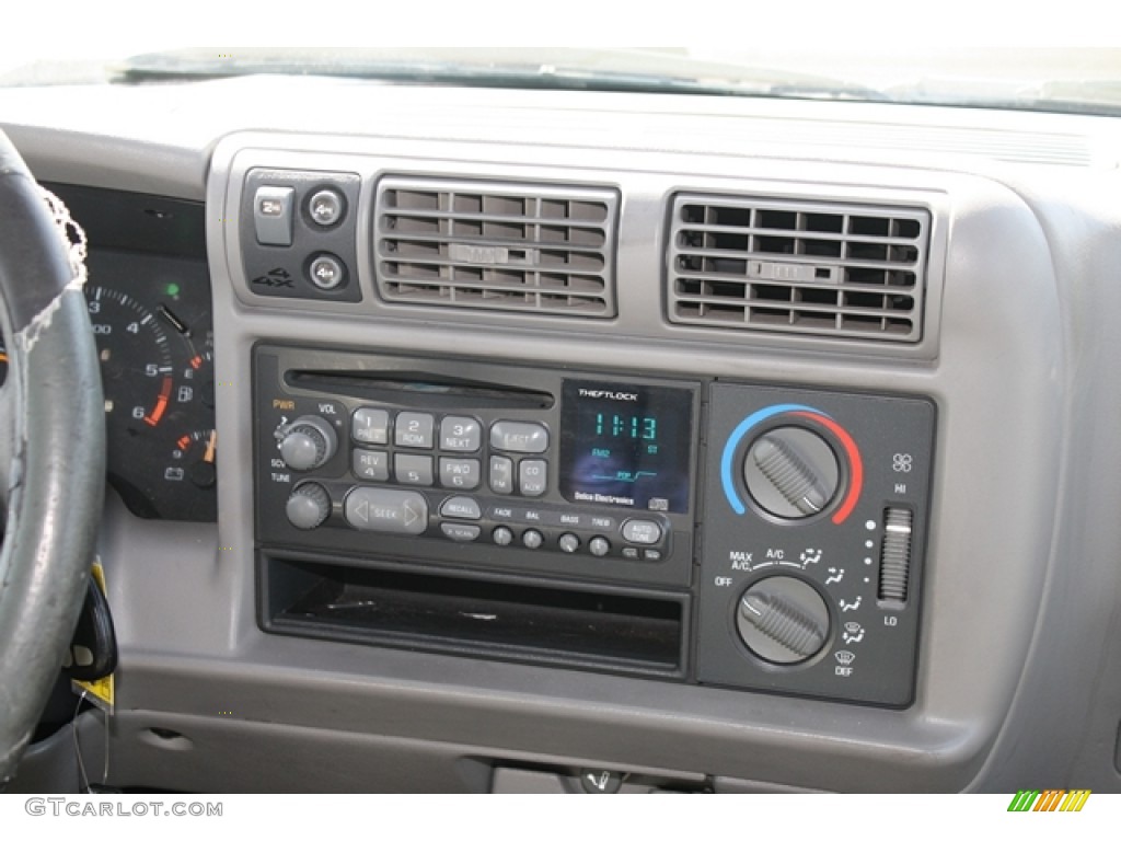 1997 Chevrolet Blazer 4x4 Audio System Photos