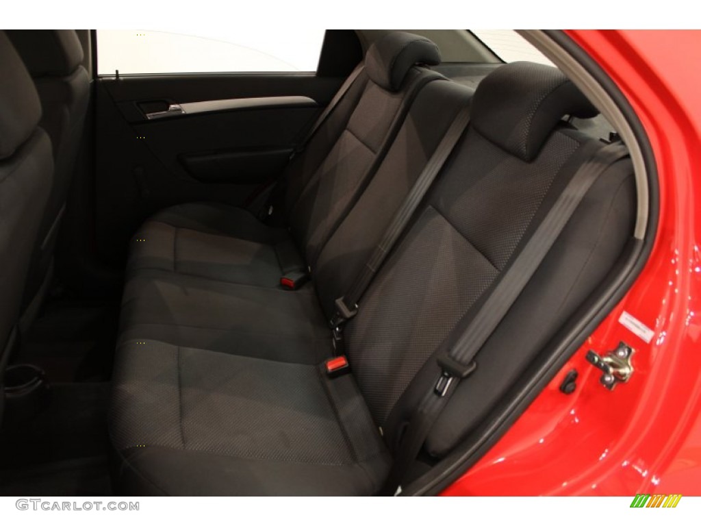 2010 Aveo LT Sedan - Victory Red / Charcoal photo #15