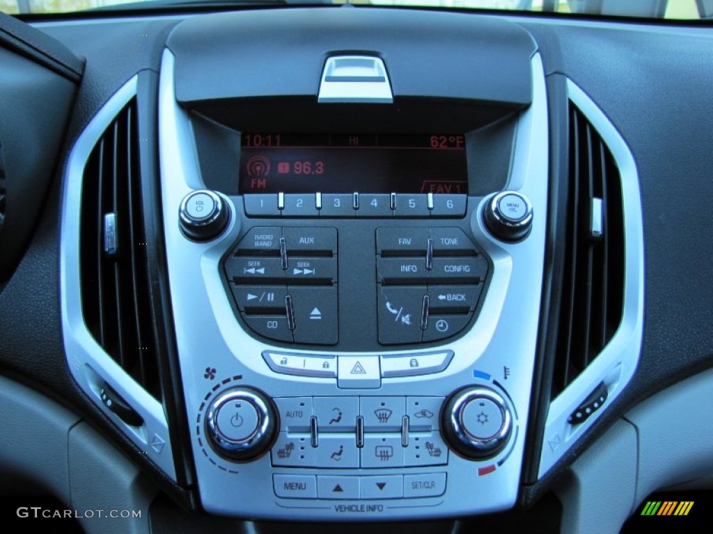 2010 GMC Terrain SLT AWD Controls Photo #54572447