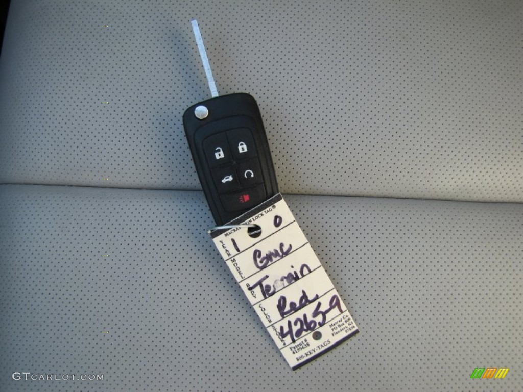 2010 GMC Terrain SLT AWD Keys Photos