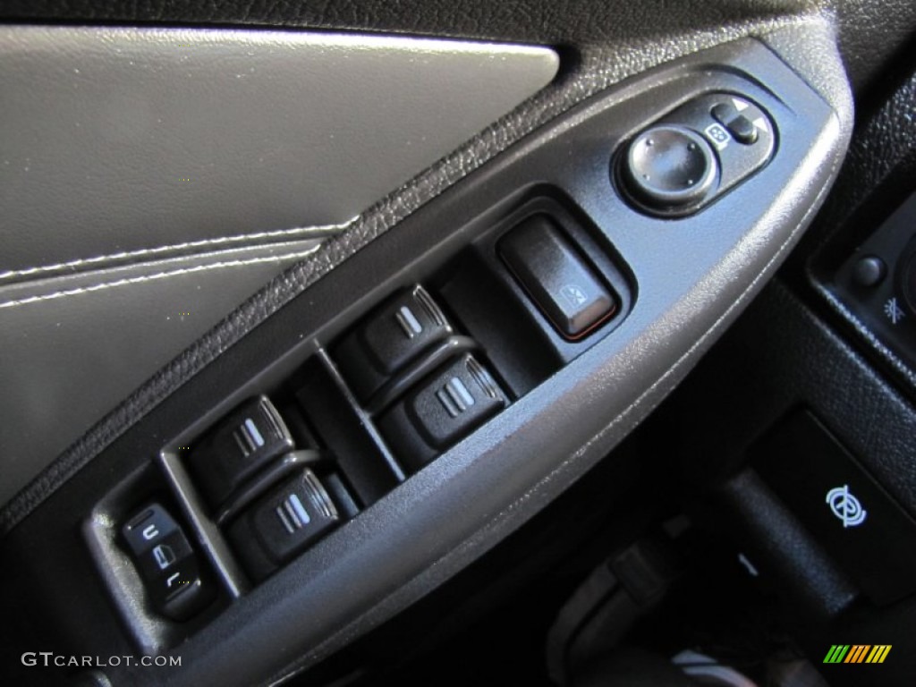 2010 Hummer H3 Alpha Controls Photo #54572916