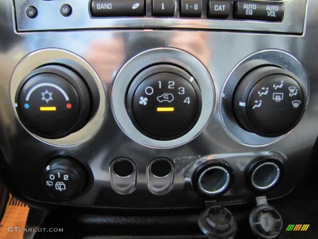 2010 Hummer H3 Alpha Controls Photo #54572952
