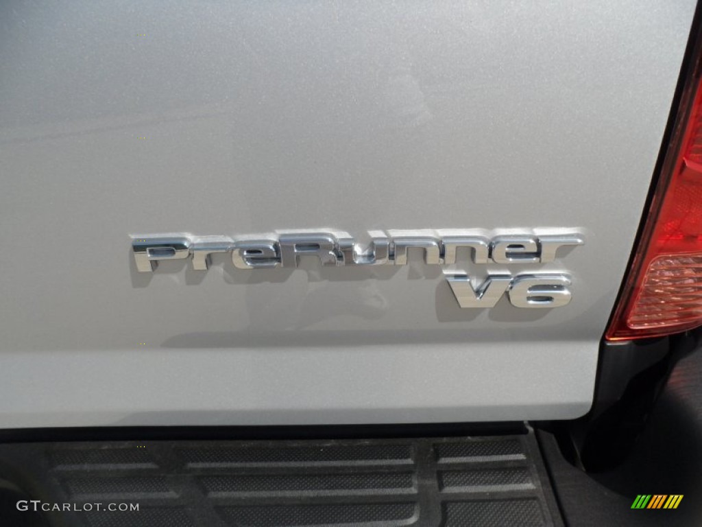 2012 Toyota Tacoma V6 Prerunner Access cab Marks and Logos Photos