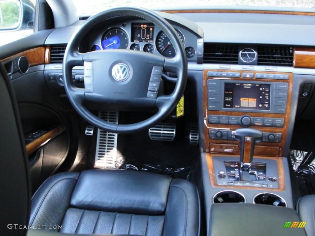 Anthracite Interior 2004 Volkswagen Phaeton V8 4Motion Sedan Photo #54575040