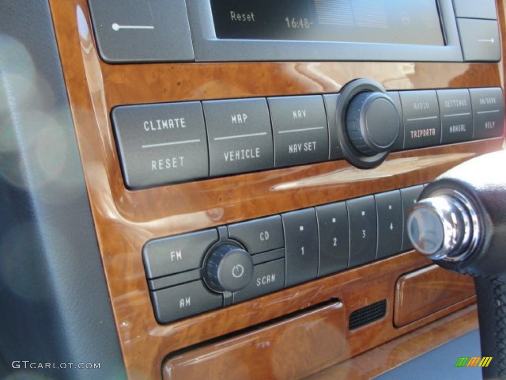 2004 Volkswagen Phaeton V8 4Motion Sedan Controls Photo #54575071
