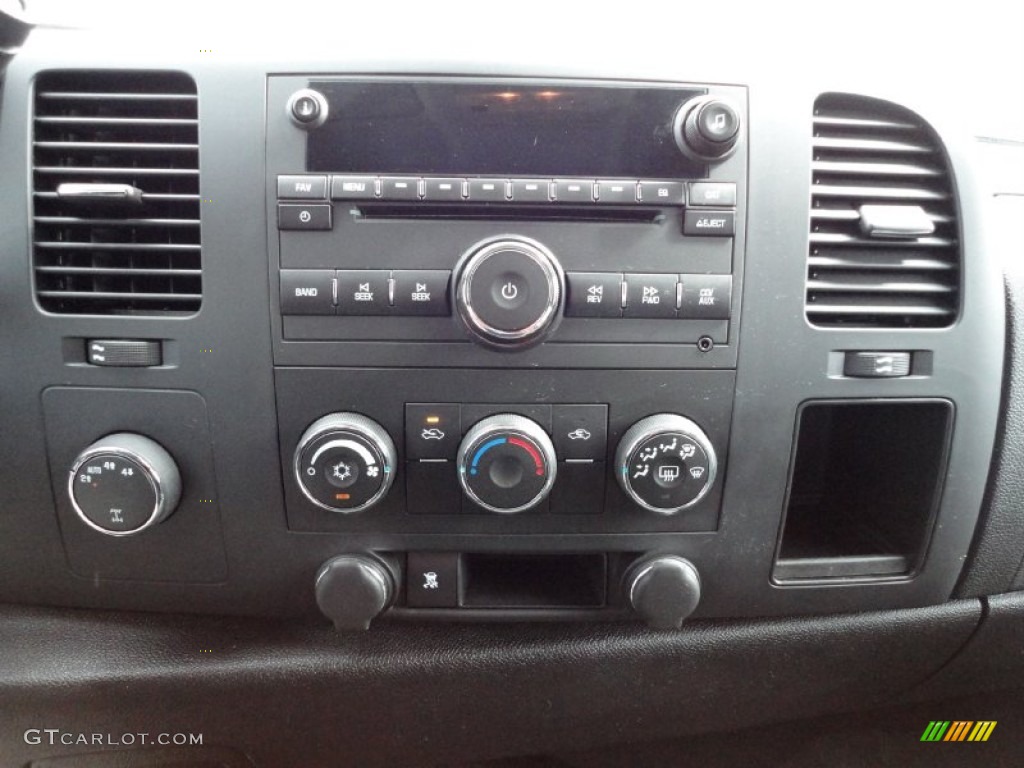 2008 Chevrolet Silverado 1500 LT Crew Cab 4x4 Controls Photo #54576333