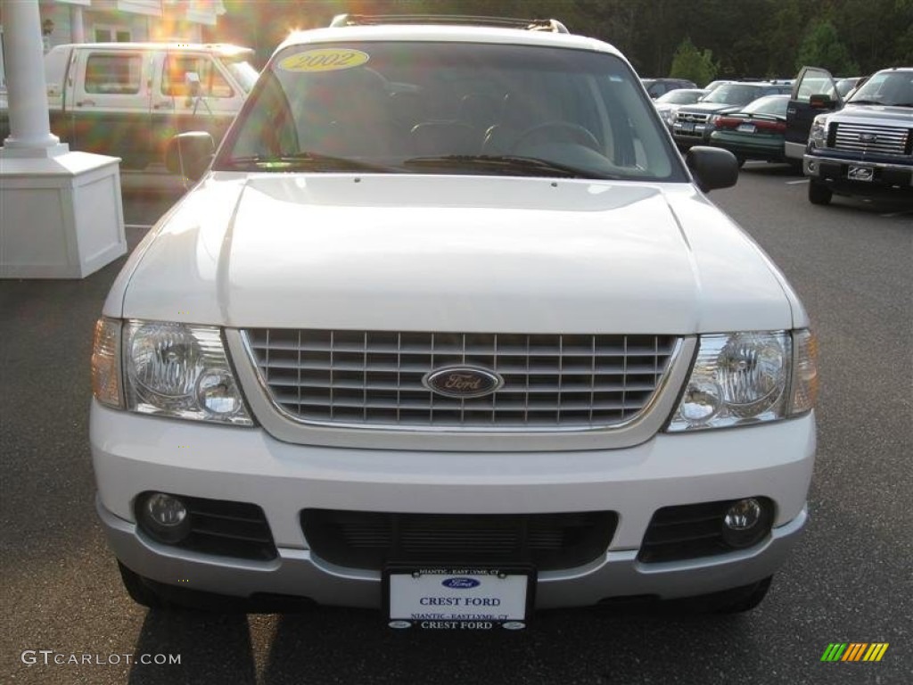 2002 Explorer Limited 4x4 - Oxford White / Medium Parchment photo #3