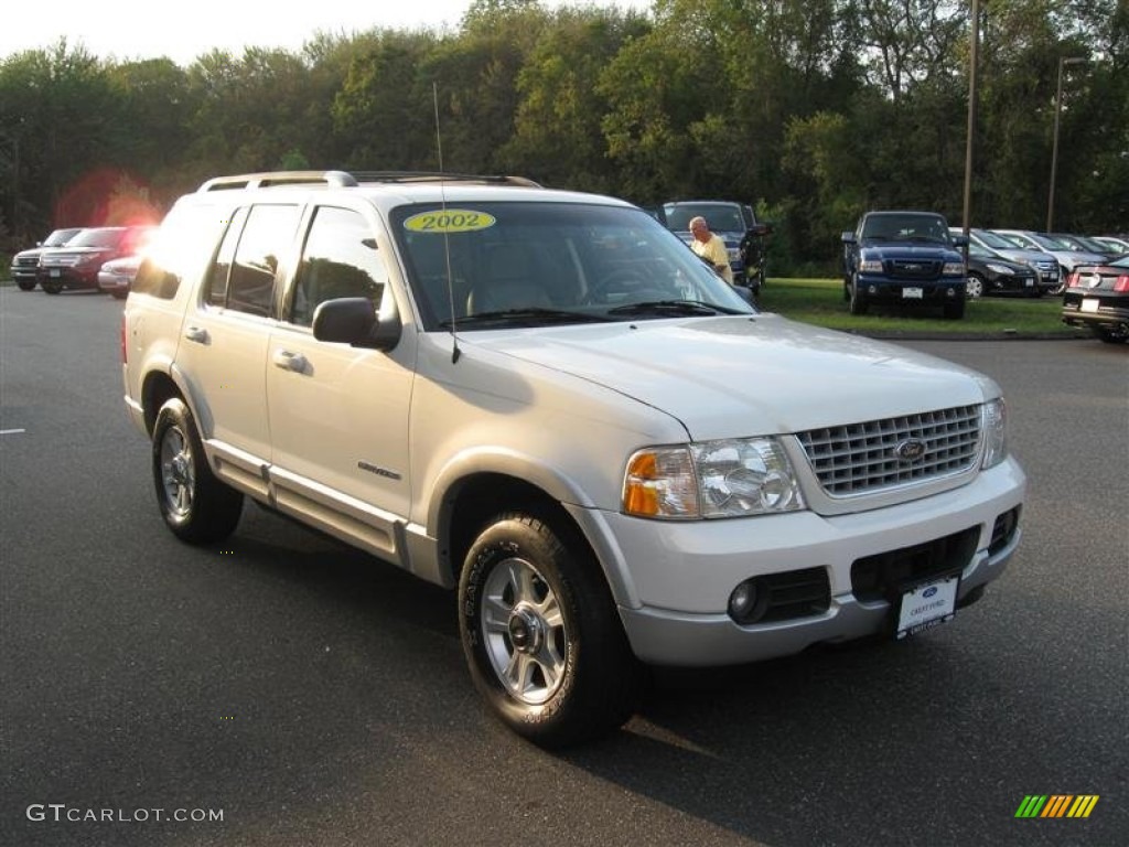 2002 Explorer Limited 4x4 - Oxford White / Medium Parchment photo #4