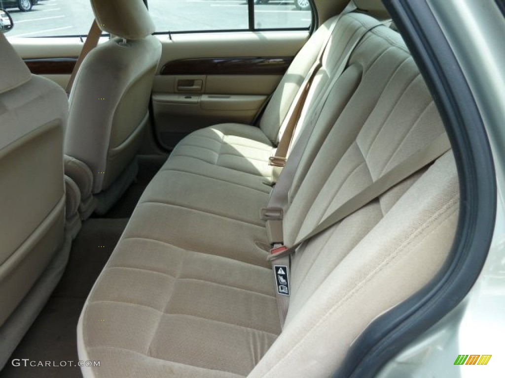 2004 Grand Marquis GS - Silver Birch Metallic / Medium Parchment photo #9