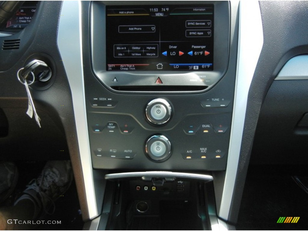 2012 Ford Explorer XLT Controls Photo #54580382
