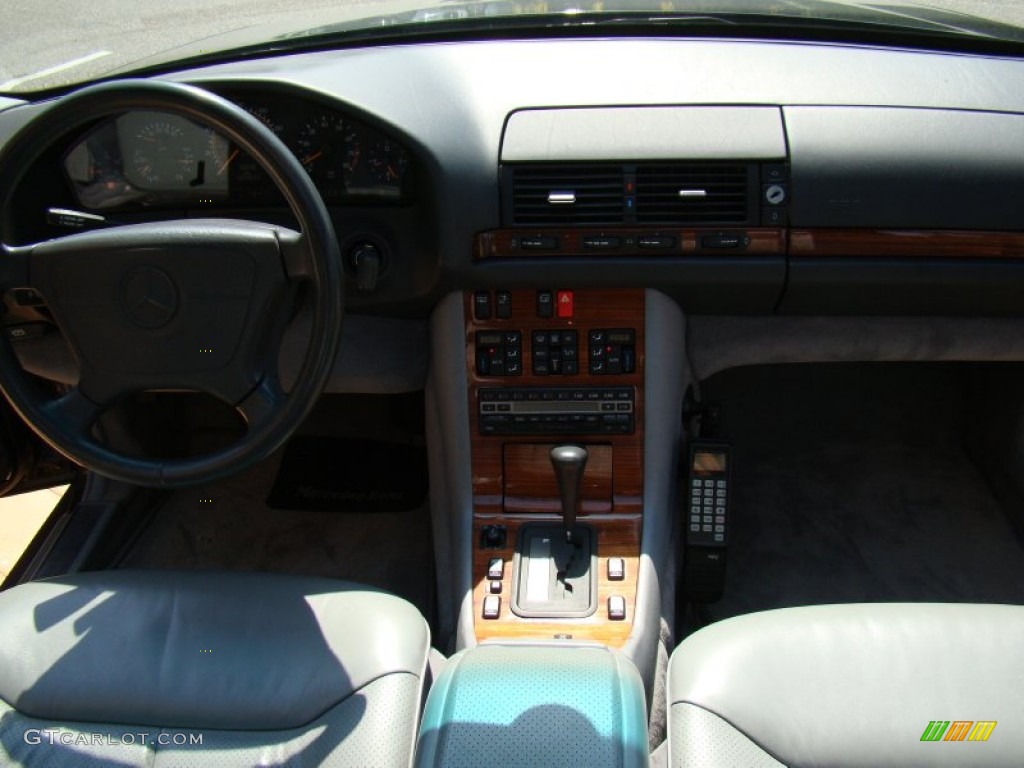 1993 S Class 300 SE - Black Pearl Metallic / Grey photo #6