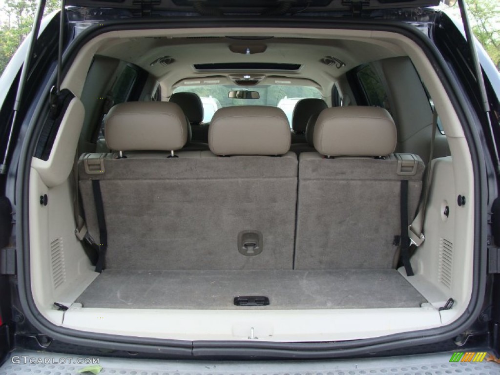 2007 Chrysler Aspen Limited 4WD Trunk Photo #54582659