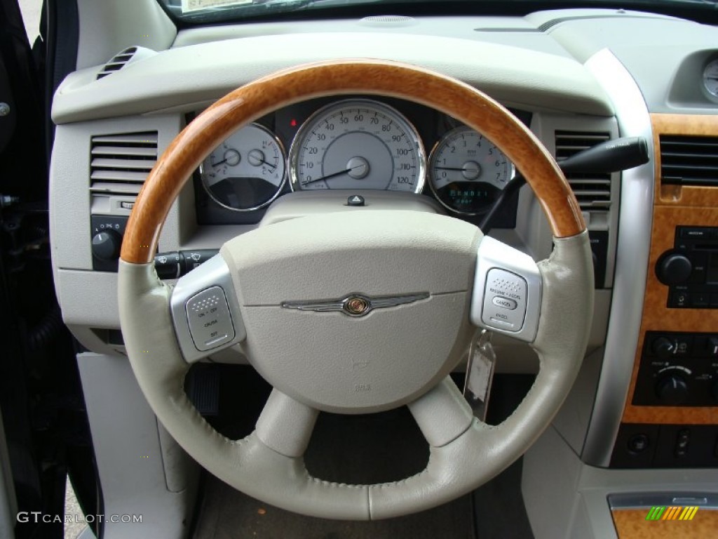 2007 Chrysler Aspen Limited 4WD Dark Khaki/Light Graystone Steering Wheel Photo #54582803