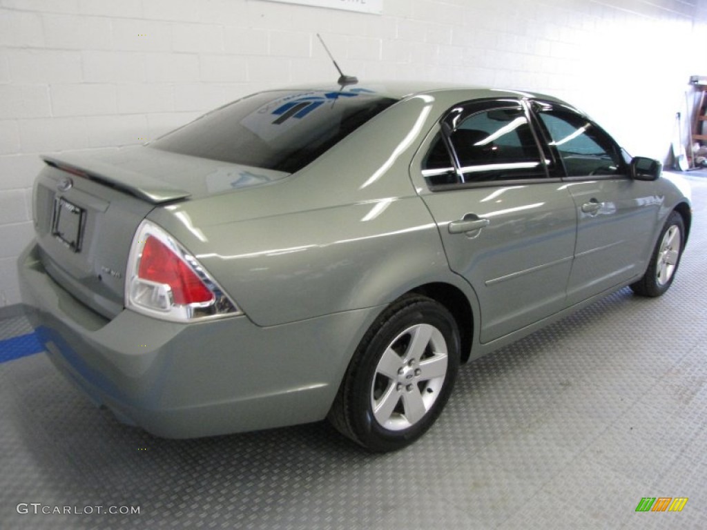 2008 Fusion SE V6 - Vapor Silver Metallic / Charcoal Black photo #4