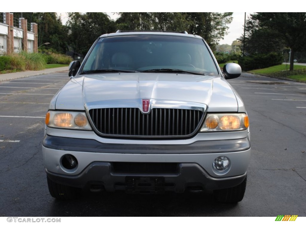 1999 Navigator 4x4 - Silver Metallic / Medium Graphite photo #2