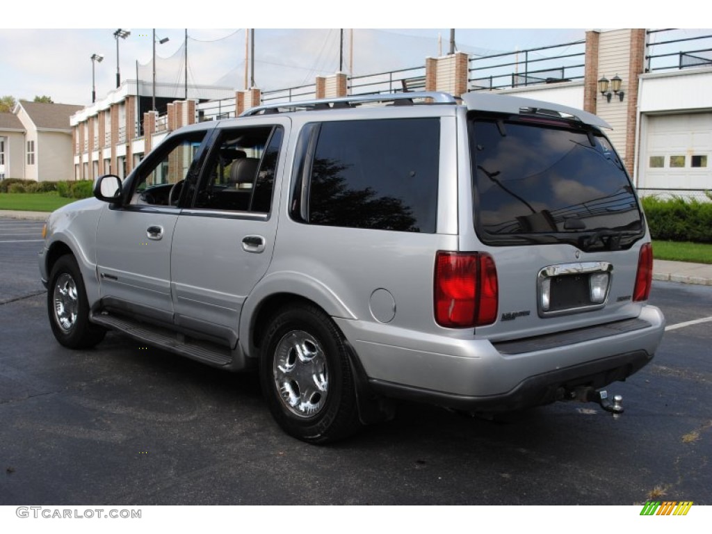 1999 Navigator 4x4 - Silver Metallic / Medium Graphite photo #4