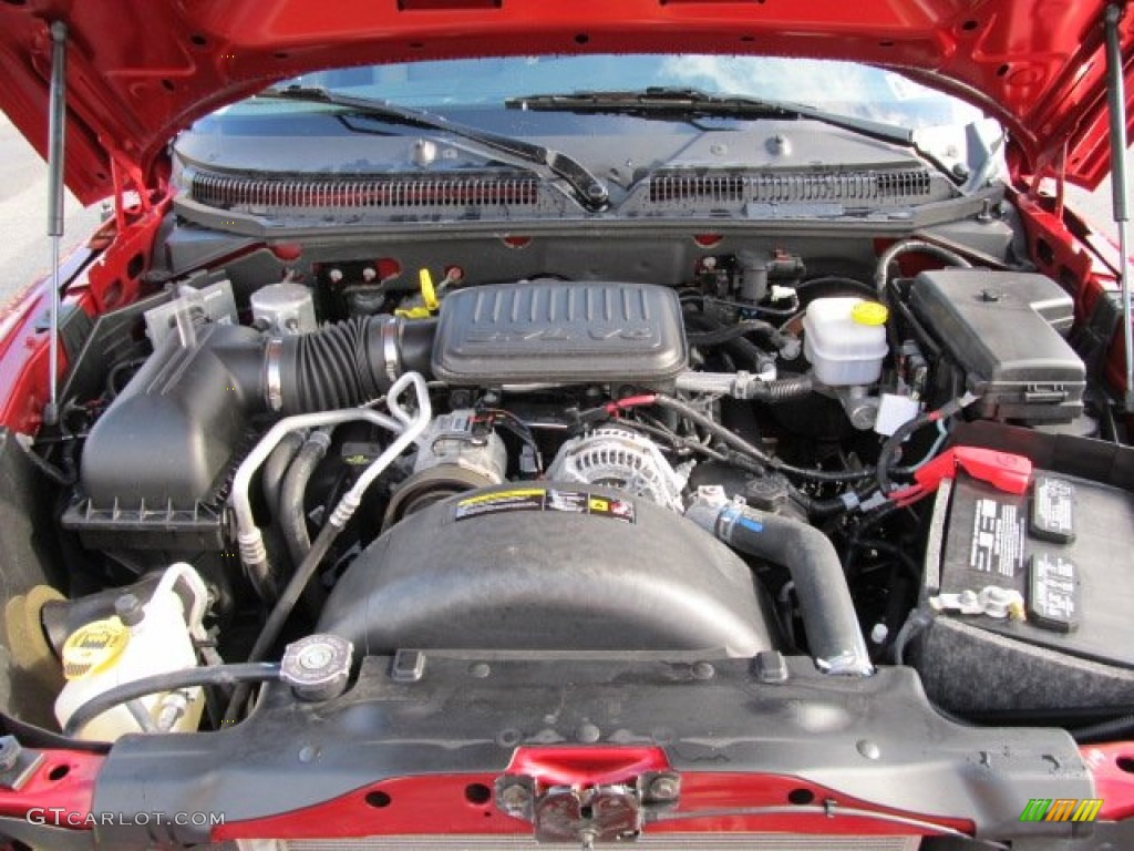2010 Dodge Dakota Big Horn Extended Cab 4x4 Engine Photos