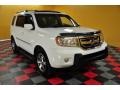 Taffeta White - Pilot Touring 4WD Photo No. 1