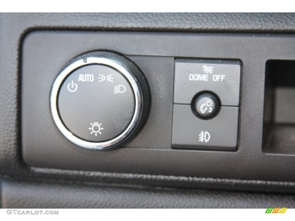 2008 Chevrolet Avalanche LTZ Controls Photo #54594083