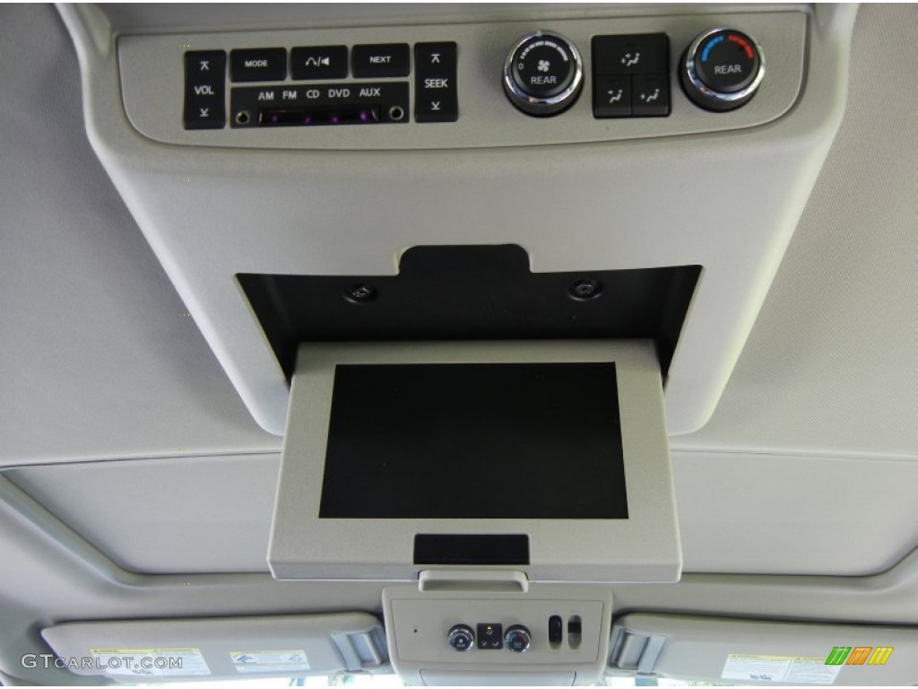 2010 Nissan Armada Platinum Controls Photo #54594254